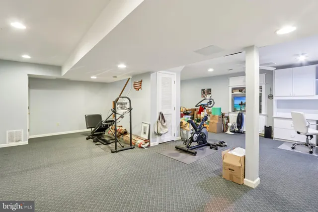 $869,900 | 3530 Greg Lane, Huntingdon Valley, PA 19006