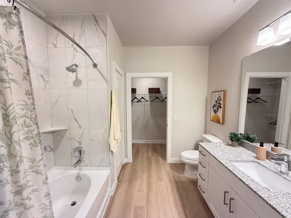 $1,905 | 19939 Longenbaugh Road, Unit B3201, Cypress, TX 77433