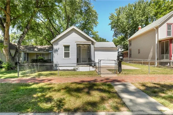 $169,500 | 782 Pottawatomie Street, Leavenworth, KS 66048
