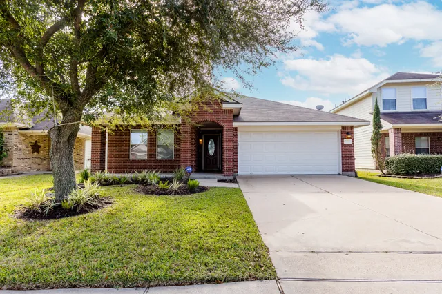 $1,995 | 2834 Trinity Glen Lane, Houston, TX 77047
