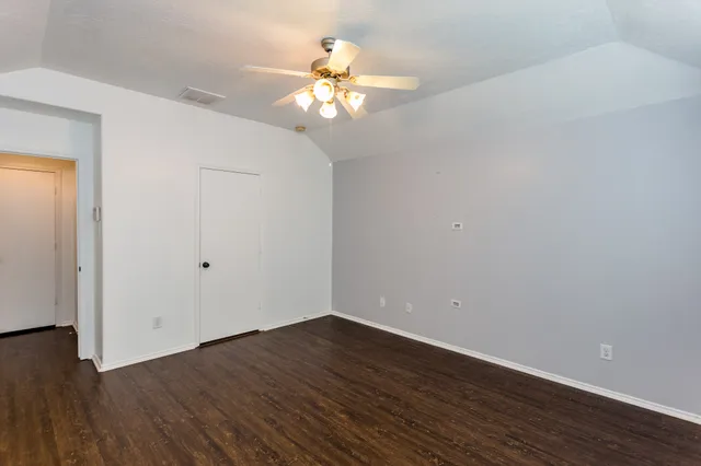 $1,995 | 2834 Trinity Glen Lane, Houston, TX 77047