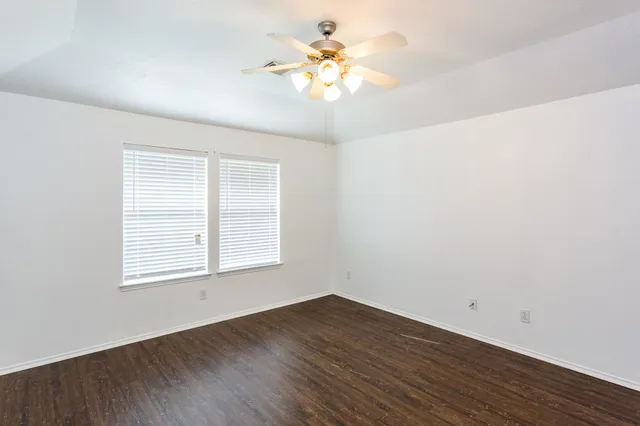 $1,995 | 2834 Trinity Glen Lane, Houston, TX 77047