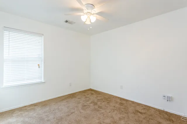 $1,995 | 2834 Trinity Glen Lane, Houston, TX 77047