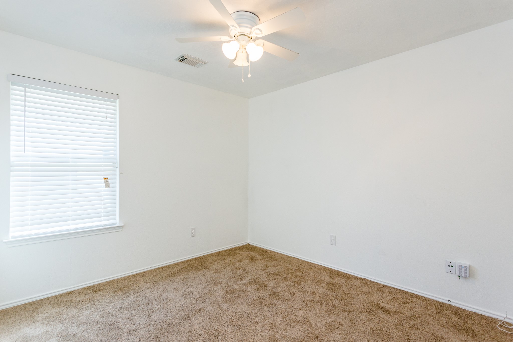 2834 Trinity Glen Lane Houston, TX 77047 - Photo 22 of 30 Bedroom 2 - at the front of the house.