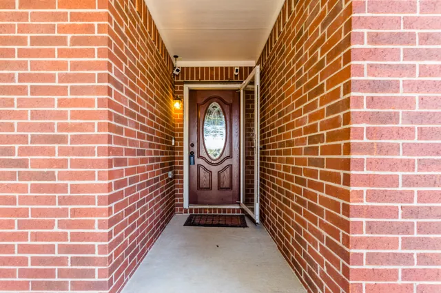 $1,995 | 2834 Trinity Glen Lane, Houston, TX 77047