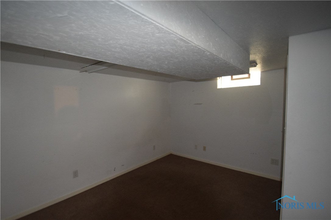 4218 Elmhurst Road Toledo, OH 43613 - Photo 9 of 13 Gallery Image 9