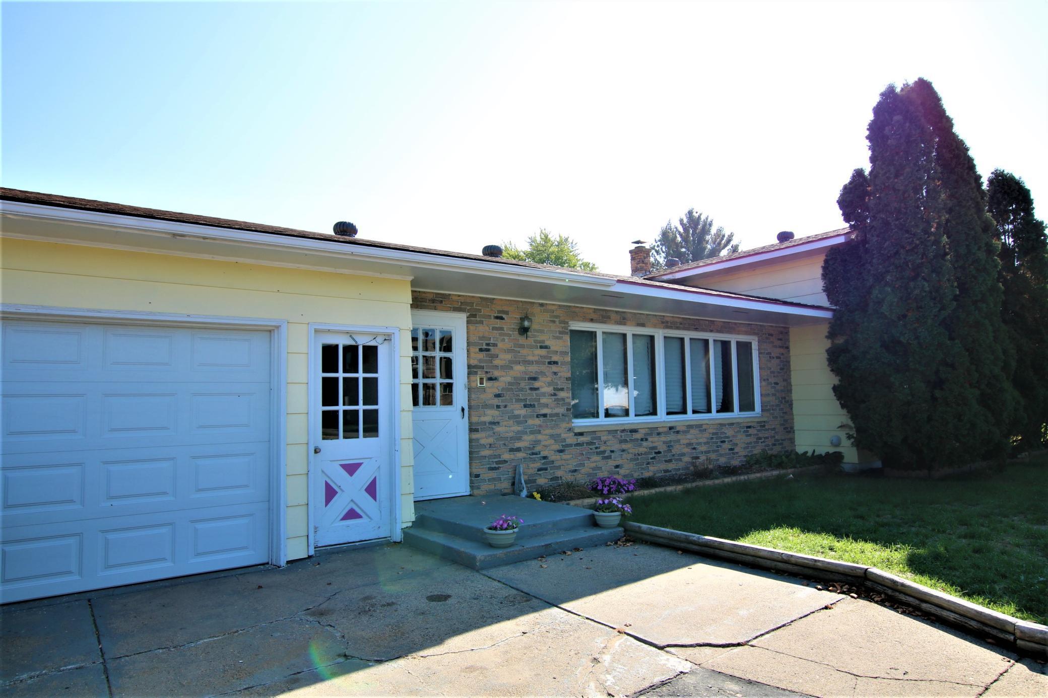808 4th Street Northeast Staples, MN 56479 - Photo 1 of 1 Gallery Image 1