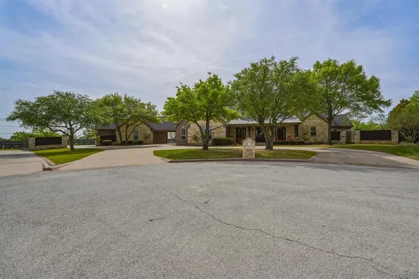 $999,900 | 4317 La Hacienda Drive, Abilene, TX 79602