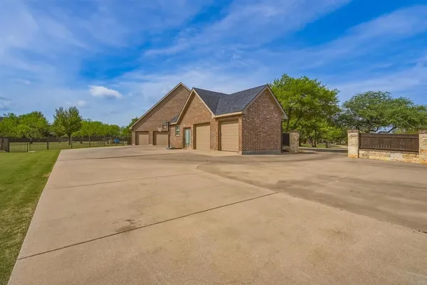 $999,900 | 4317 La Hacienda Drive, Abilene, TX 79602