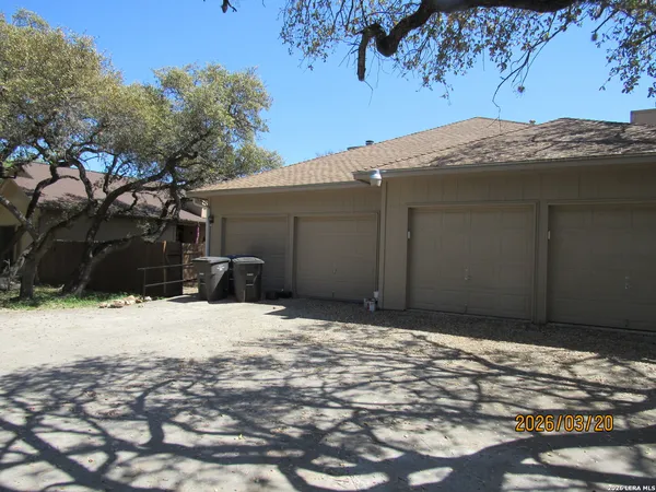 $1,700 | 13815 Parksite Woods, San Antonio, TX 78249