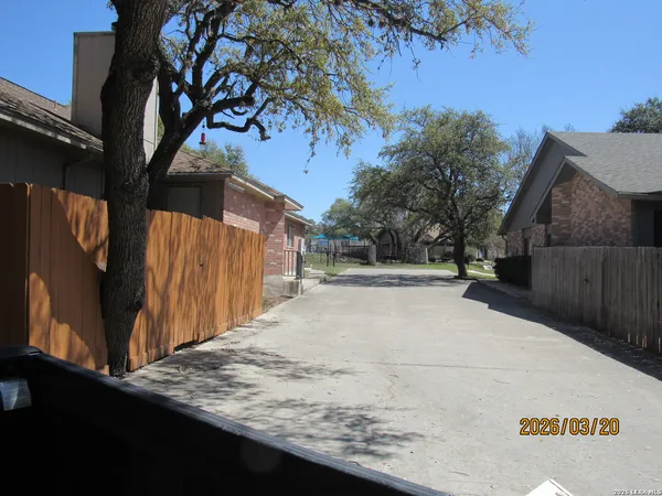 $1,700 | 13815 Parksite Woods, San Antonio, TX 78249