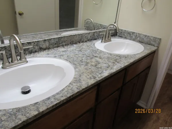 $1,700 | 13815 Parksite Woods, San Antonio, TX 78249