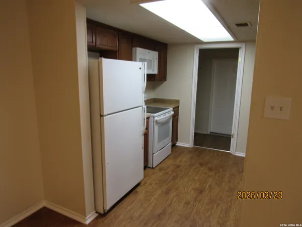 $1,700 | 13815 Parksite Woods, San Antonio, TX 78249