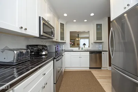 $725,000 | 400 West Rosemary Street, Unit 111, Chapel Hill, NC 27516