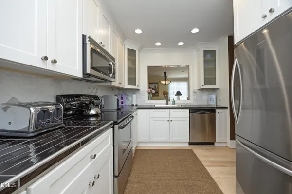 $725,000 | 400 West Rosemary Street, Unit 111, Chapel Hill, NC 27516