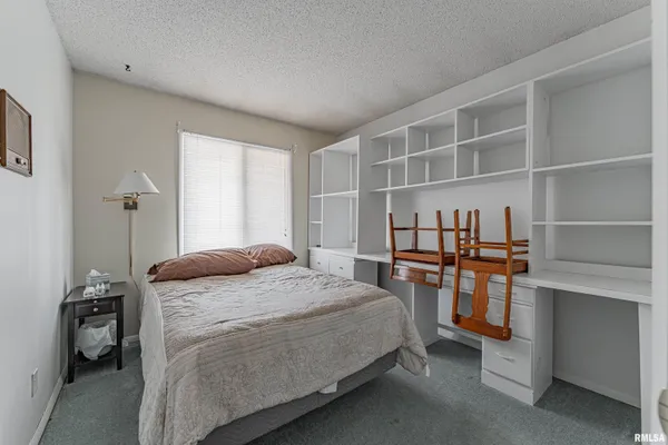 $255,000 | 194 Timber Lane, Mount Pulaski, IL 62548