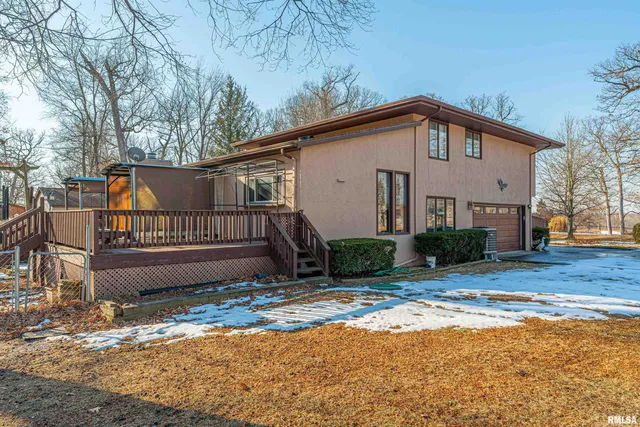 $269,000 | 194 Timber Lane, Mount Pulaski, IL 62548