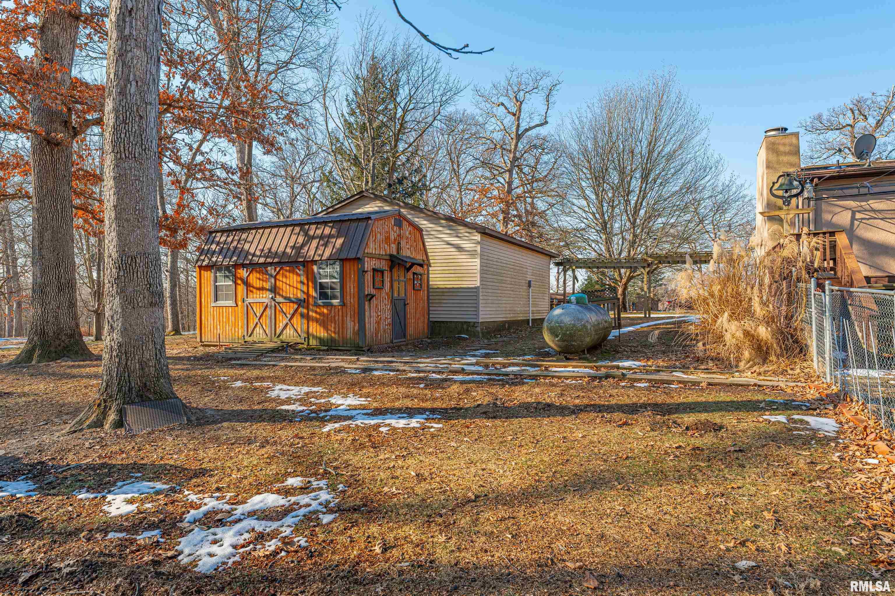 194 Timber Lane Mount Pulaski, IL 62548 - Photo 40 of 50