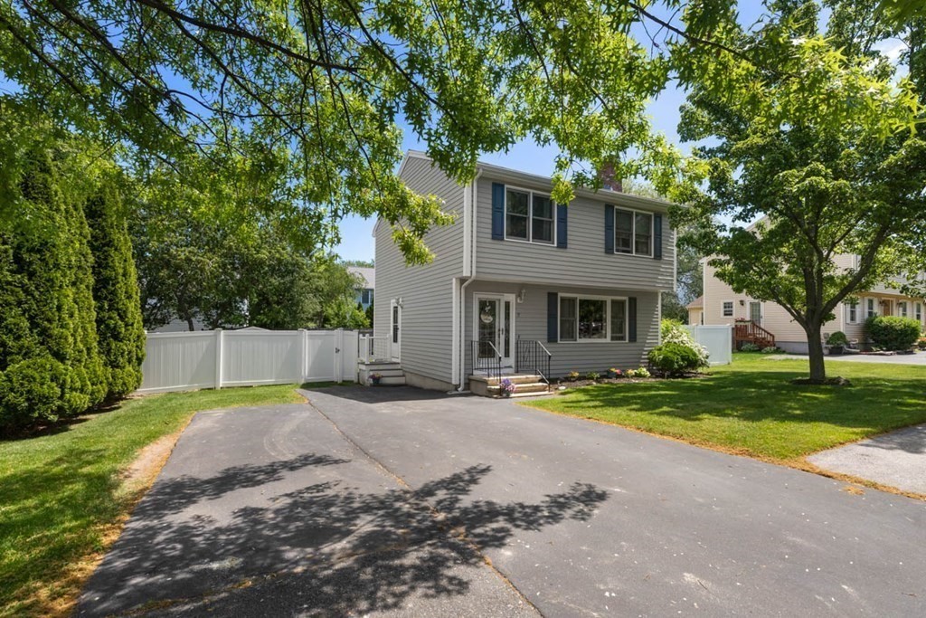 7 Northfield Road Peabody, MA 01960 - Photo 4 of 39 Gallery Image 4