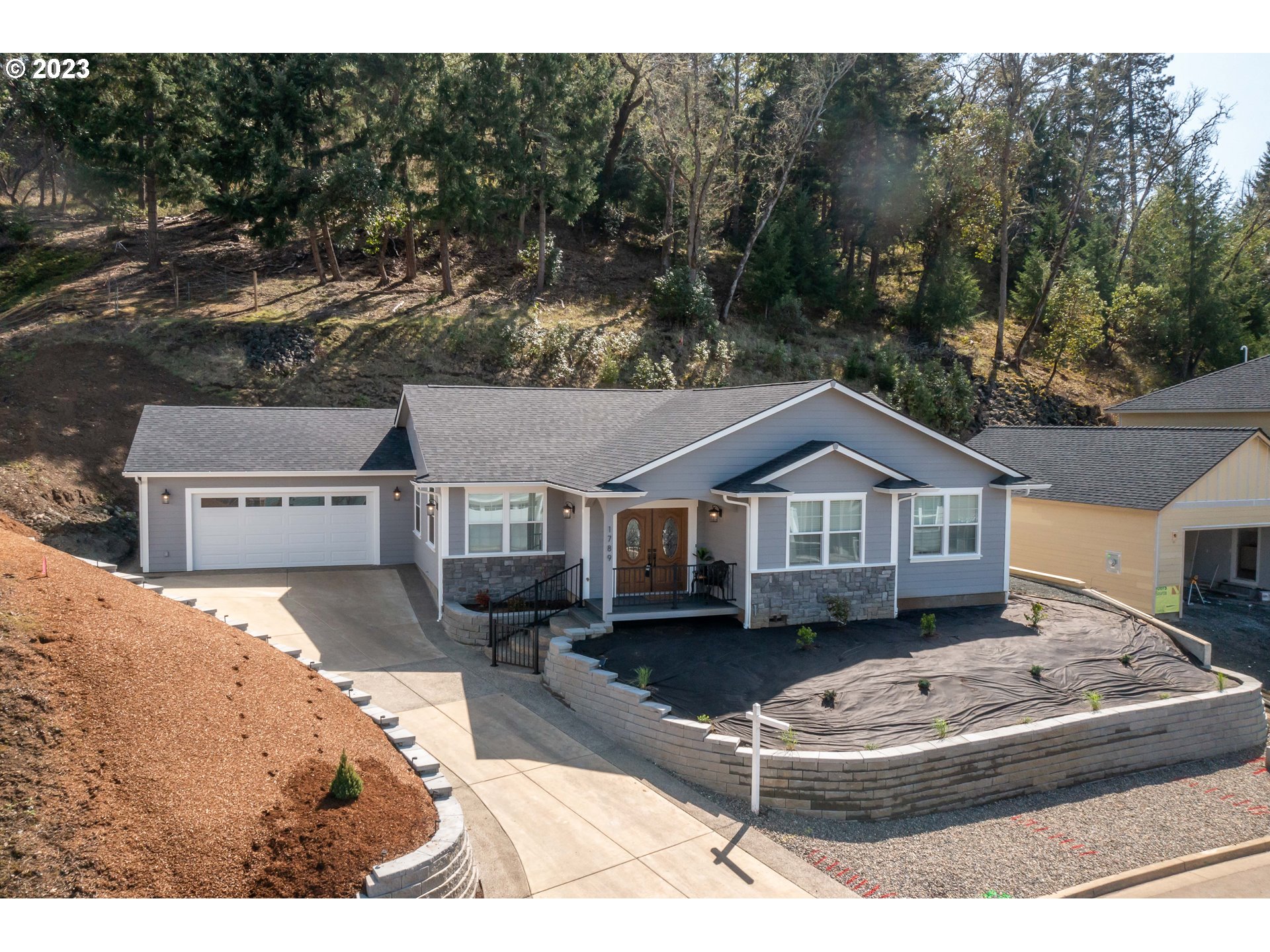 1789 Northeast Reagan Drive, Roseburg, OR 97470 Compass