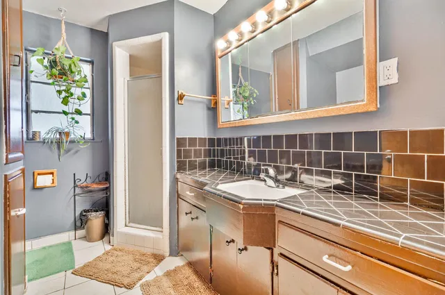 $279,500 | 3852 East Washington Avenue, Fresno, CA 93702