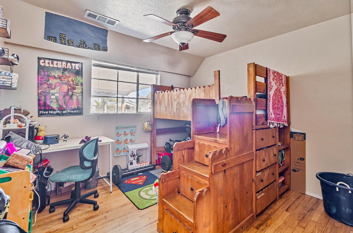 3852 East Washington Avenue Fresno, CA 93702 - Photo 14 of 30 a view of a workspace with furniture