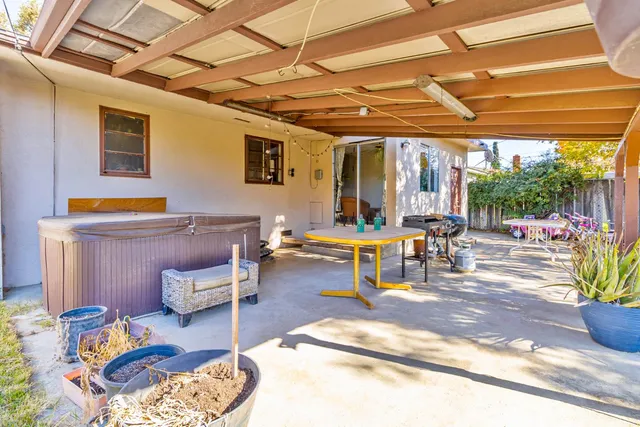 $279,500 | 3852 East Washington Avenue, Fresno, CA 93702