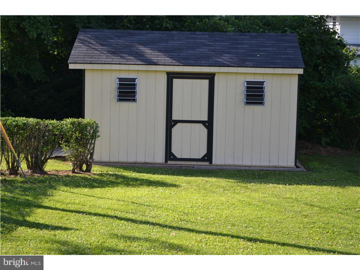 231 Plant Avenue Wayne, PA 19087 - Photo 14 of 15