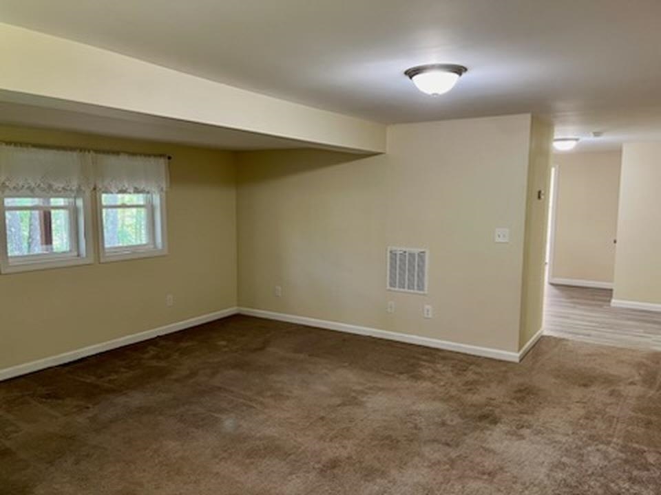 112 Turnpike Road New Ipswich, NH 03071 - Photo 4 of 31