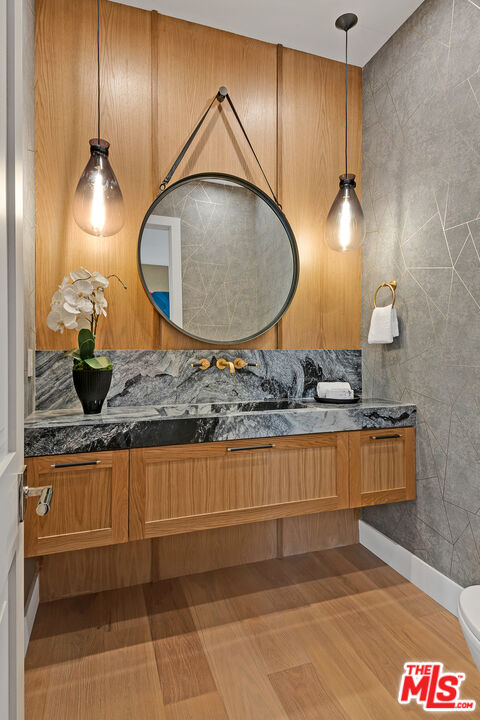 6310 Mirror Drive Los Angeles, CA 90068 - Photo 3 of 49 a view of a swimming pool