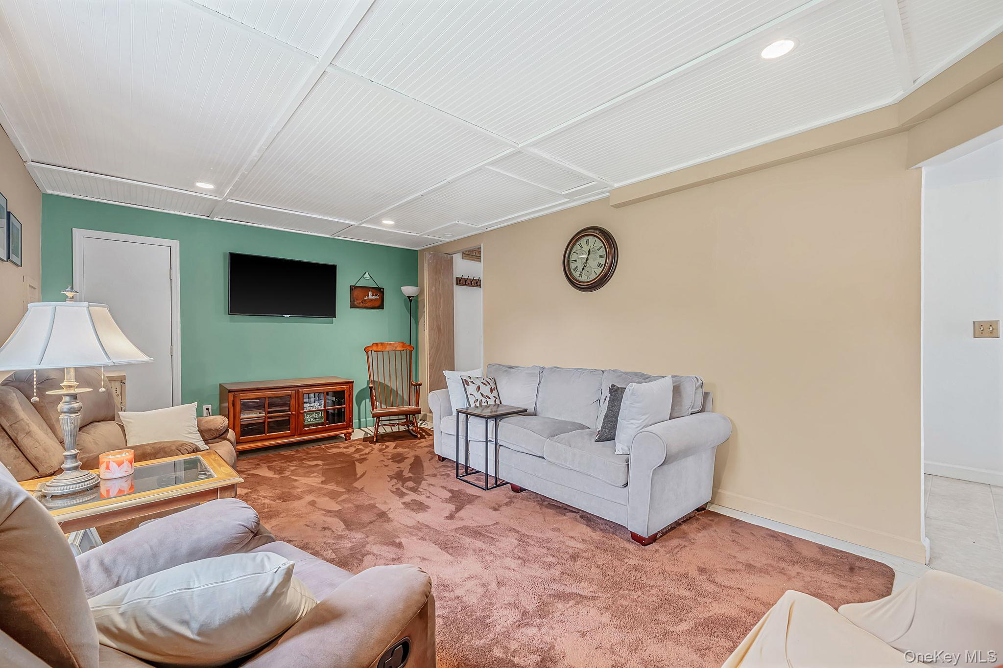 4 Green Terrace Ridge, NY 11961 - Photo 18 of 34