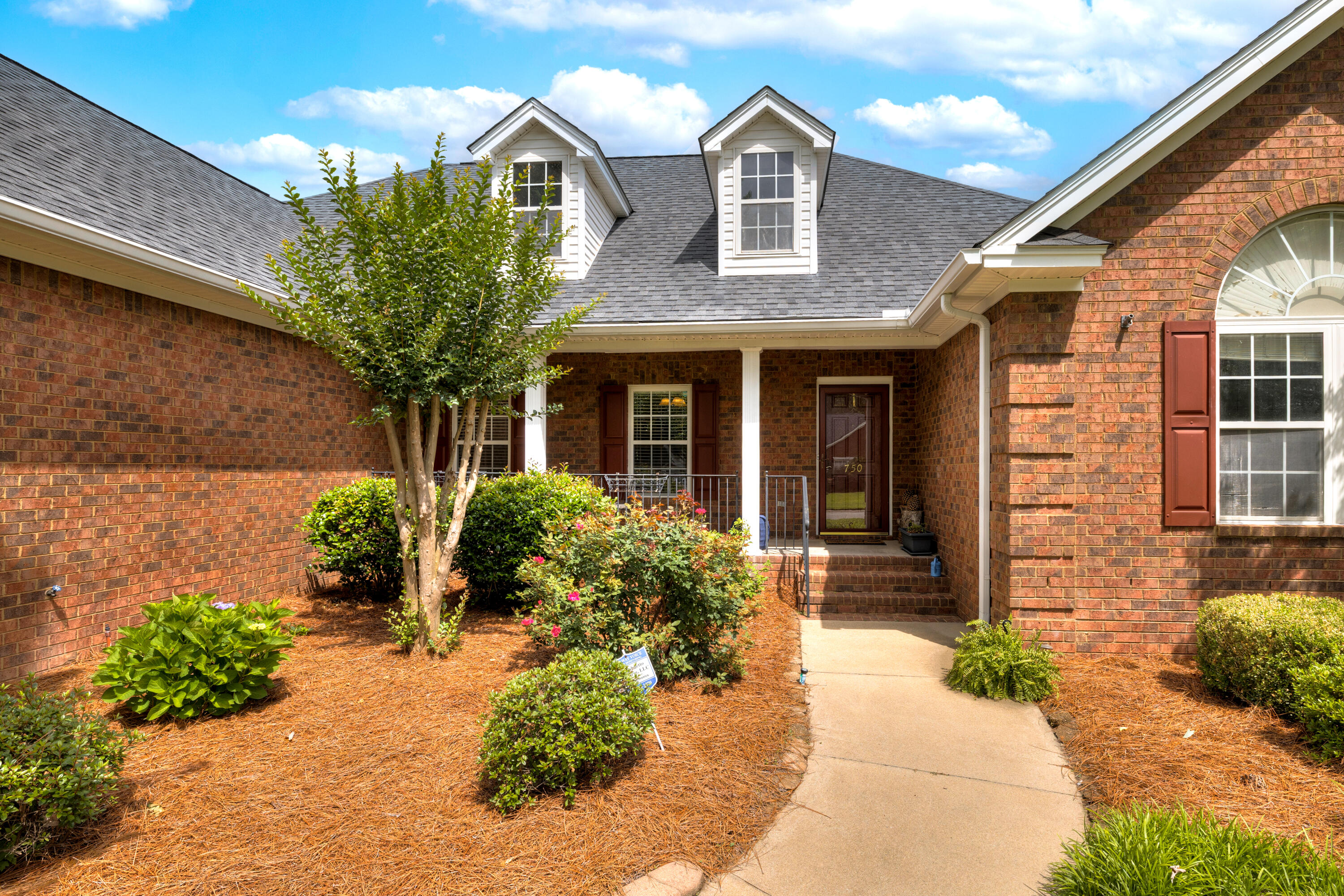 750 Windrow Drive Sumter, SC 29150 - Photo 2 of 51