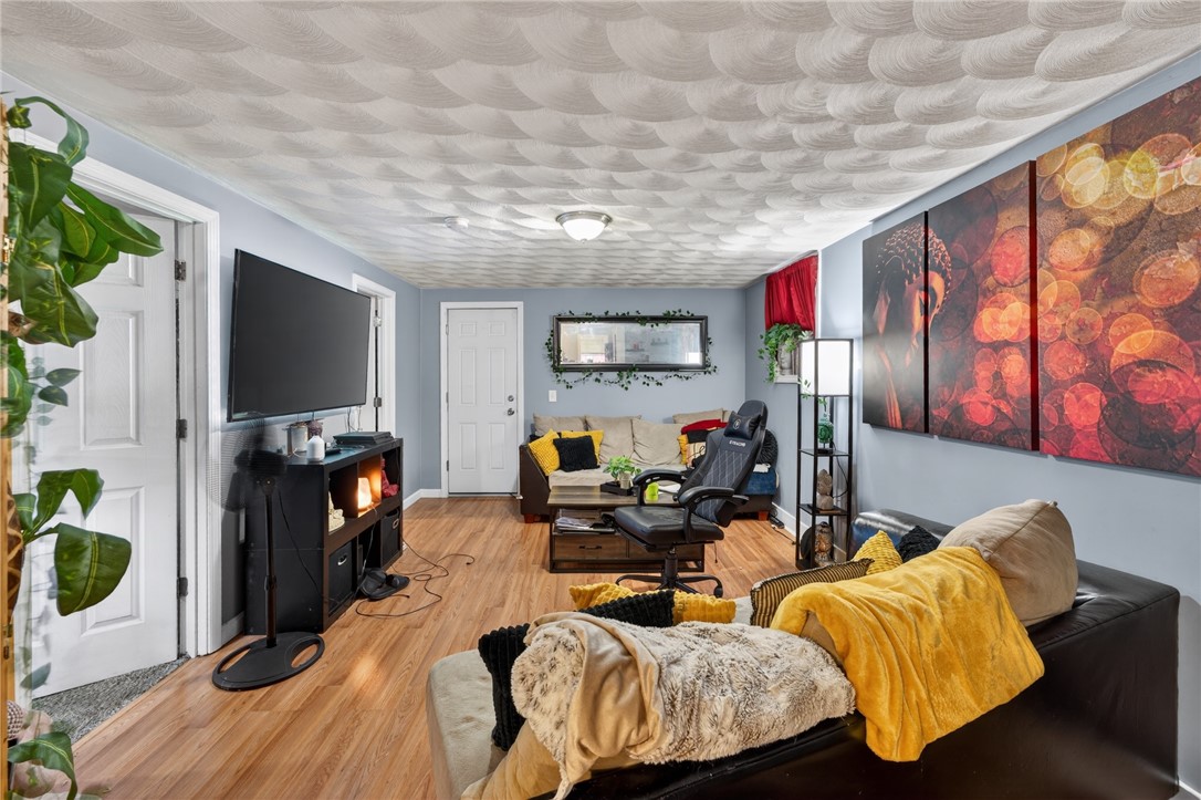 37 Mercy Street Providence, RI 02909 - Photo 6 of 17