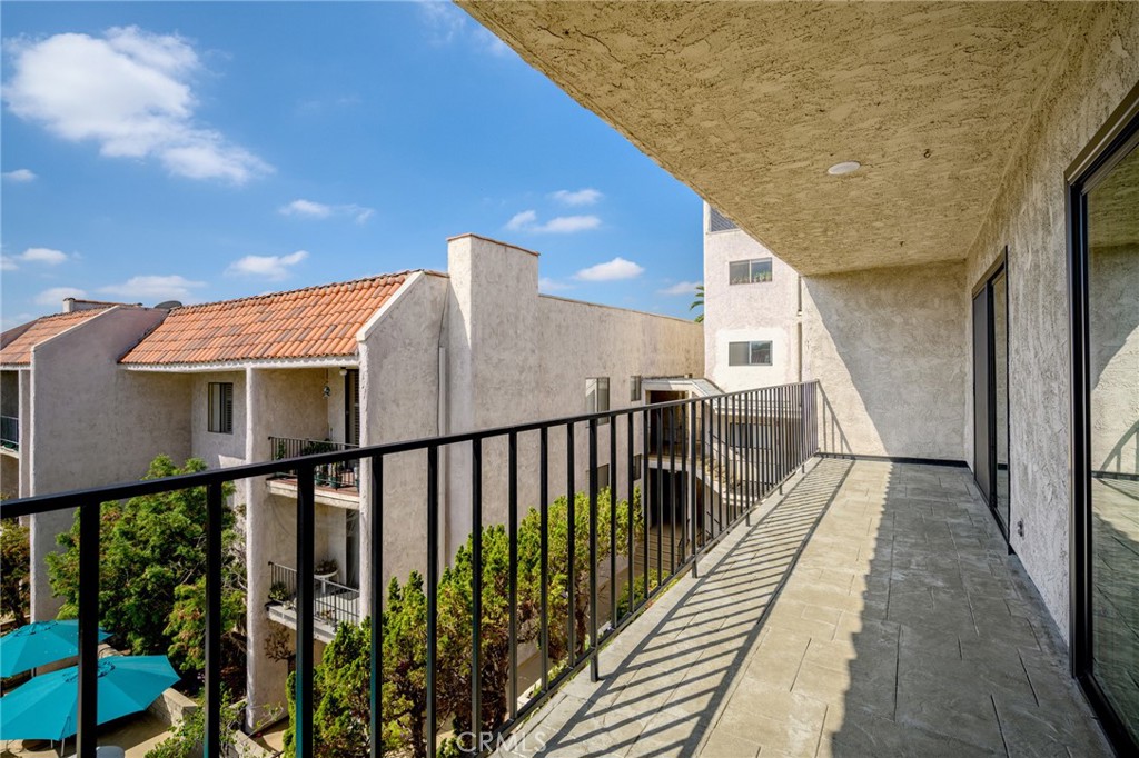 1401 Valley View Road, Unit 329 Glendale, CA 91202 - Photo 28 of 41 Gallery Image 28