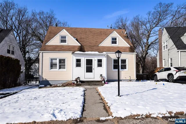 $599,900 | 31 Aberdeen Court, Haledon, NJ 07508