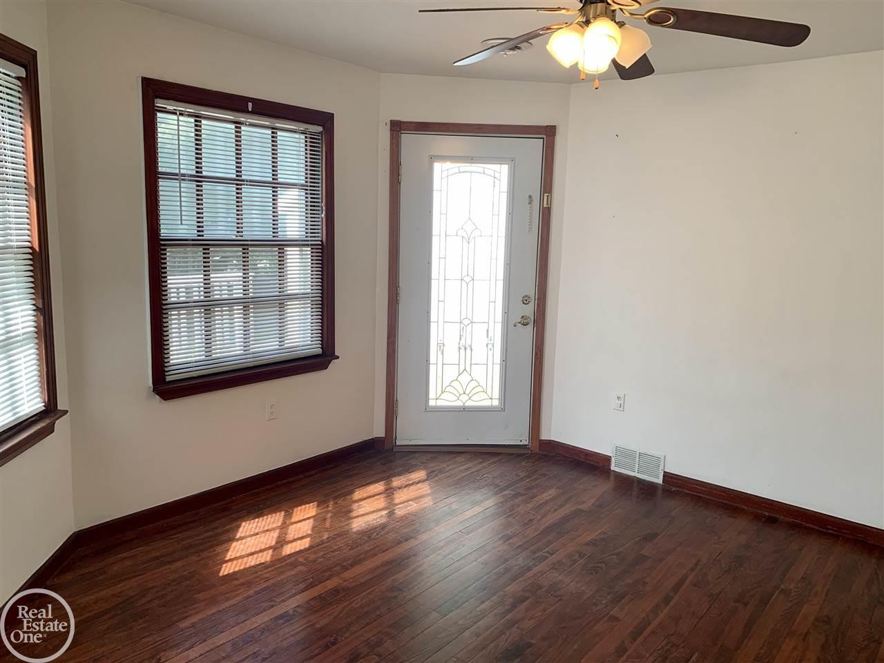 2715 Michigan Road Port Huron, MI 48060 - Photo 9 of 25 Gallery Image 9