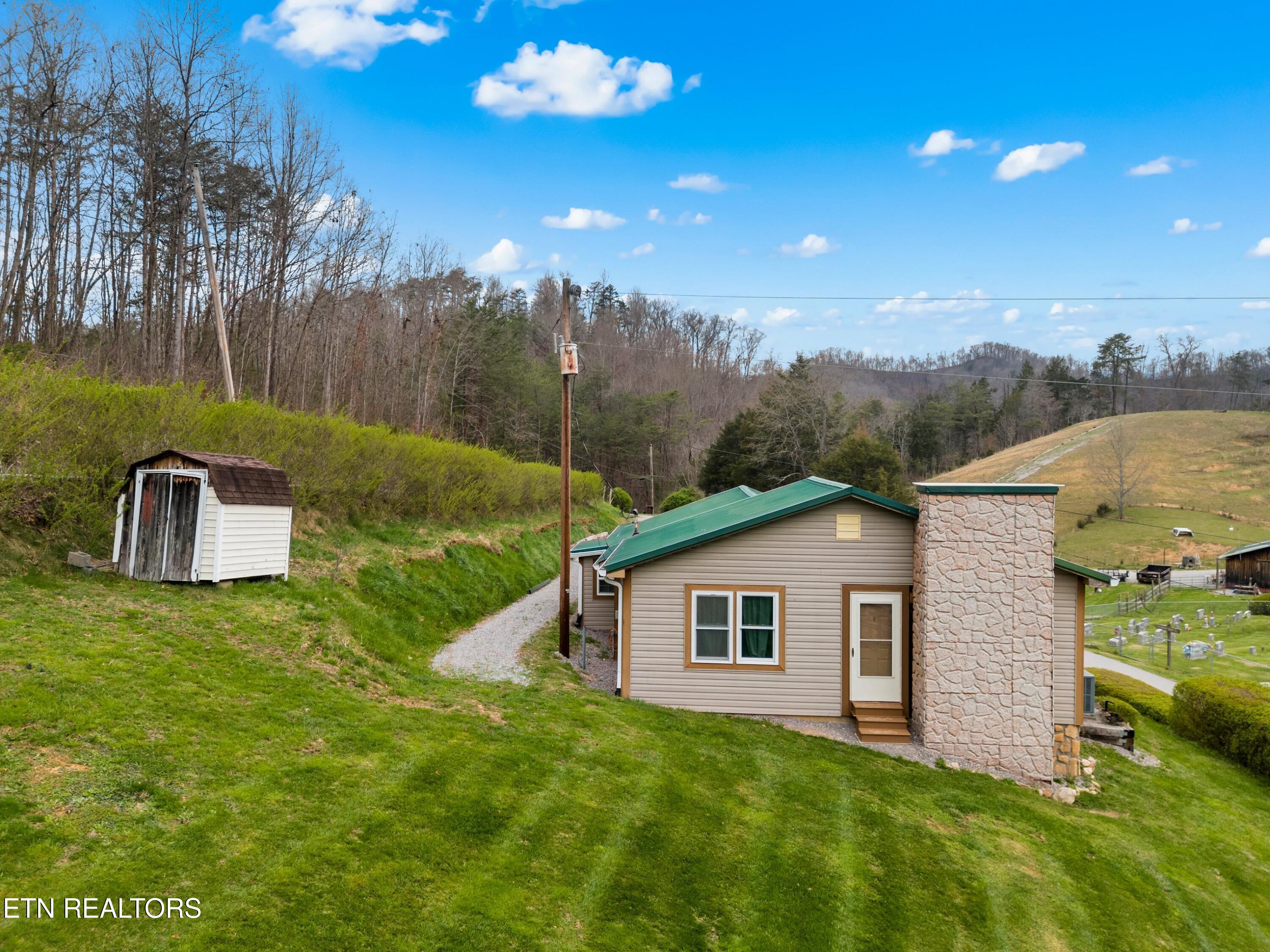 2826 Broken Valley Road Thorn Hill, TN 37881 - Photo 28 of 34 031-2826BrokenValleyRoad-ThornHill-TN-37