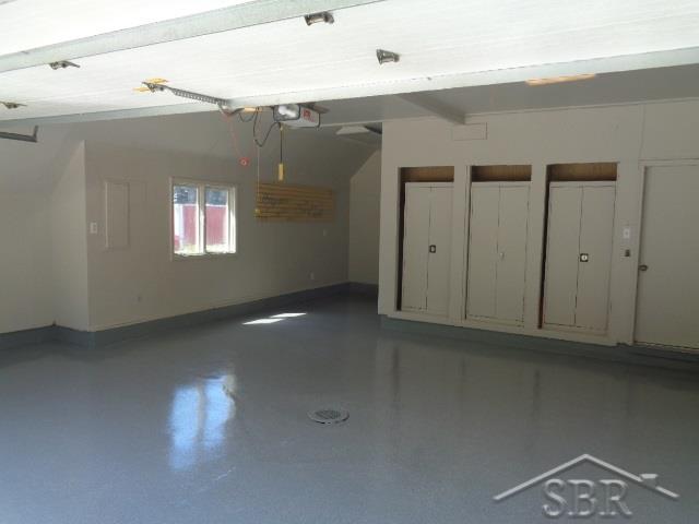 2466 Liberty Road Saginaw, MI 48604 - Photo 50 of 58 Garage