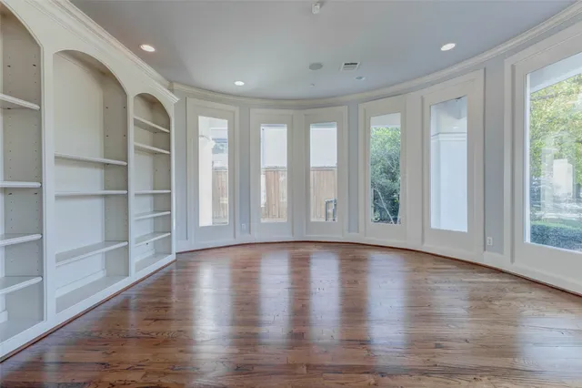 $2,750,000 | 5410 Valerie Street, Bellaire, TX 77401