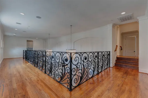 $2,575,000 | 5410 Valerie Street, Bellaire, TX 77401