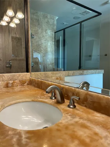 $2,750,000 | 5410 Valerie Street, Bellaire, TX 77401