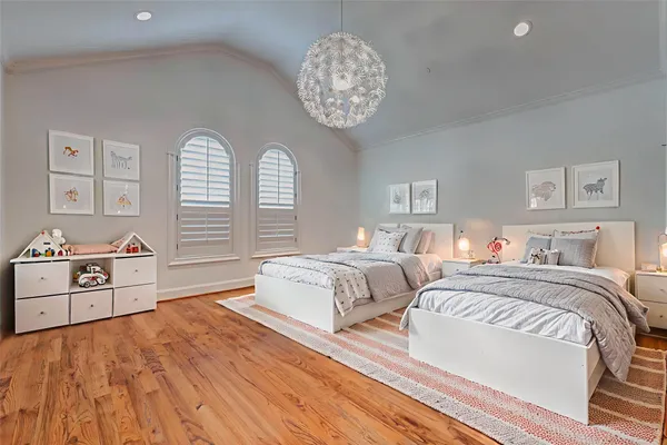 $2,575,000 | 5410 Valerie Street, Bellaire, TX 77401