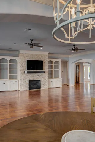$2,750,000 | 5410 Valerie Street, Bellaire, TX 77401