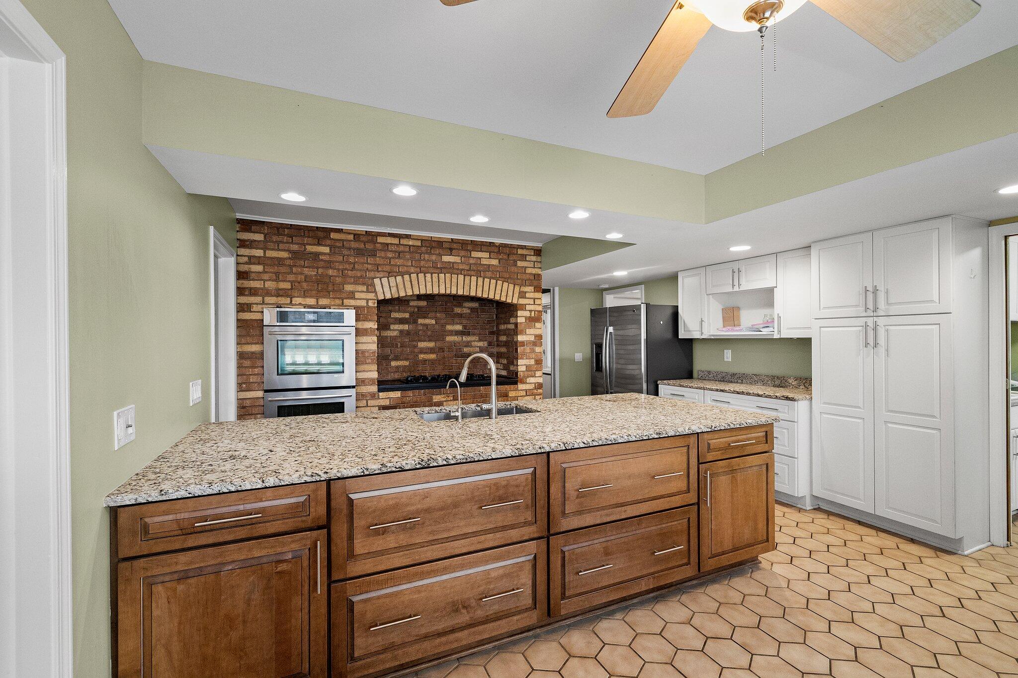 10831 Hendricks Place Crown Point, IN 46307 - Photo 12 of 37 2048x1365