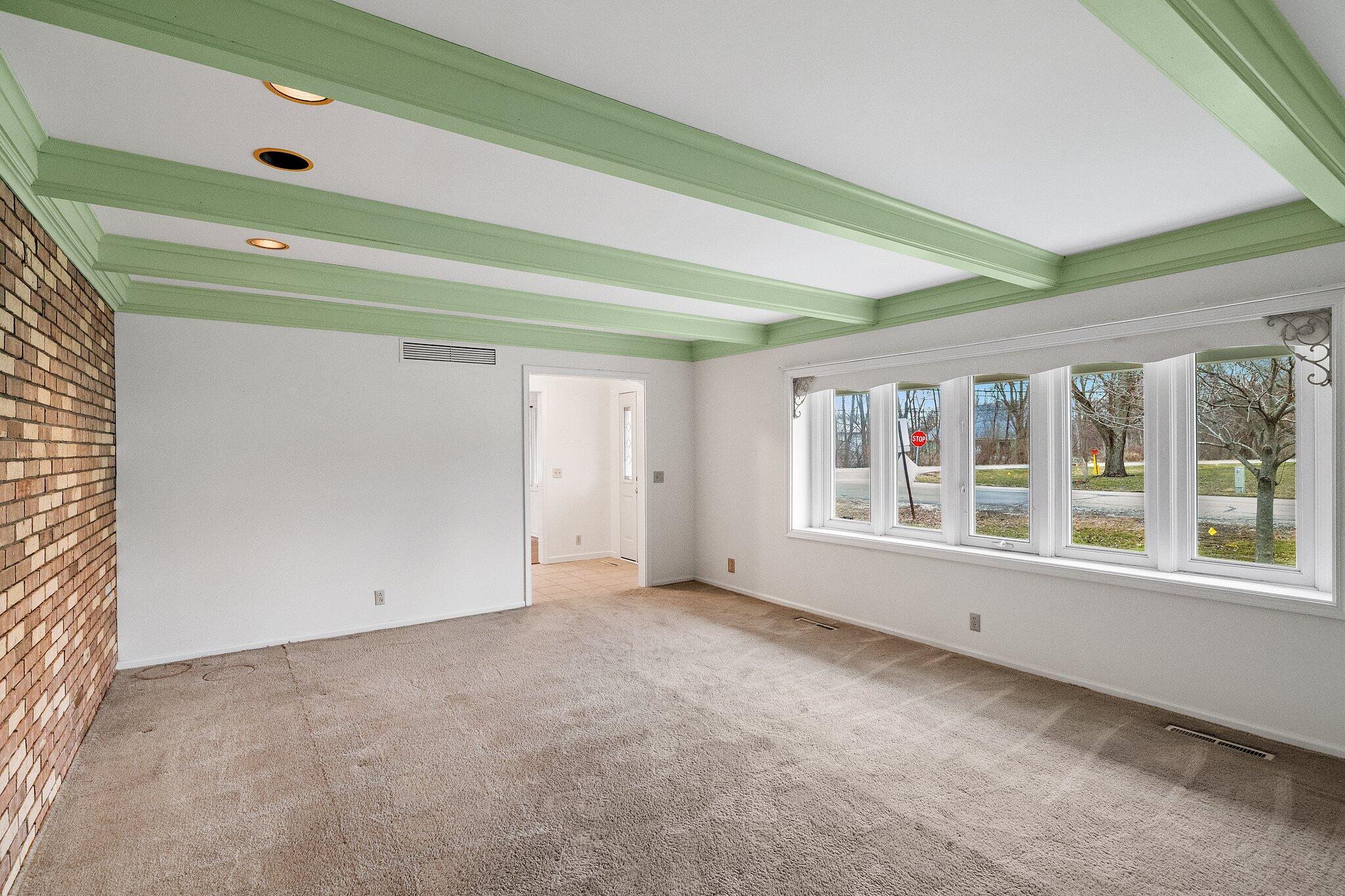 10831 Hendricks Place Crown Point, IN 46307 - Photo 5 of 37 2048x1365