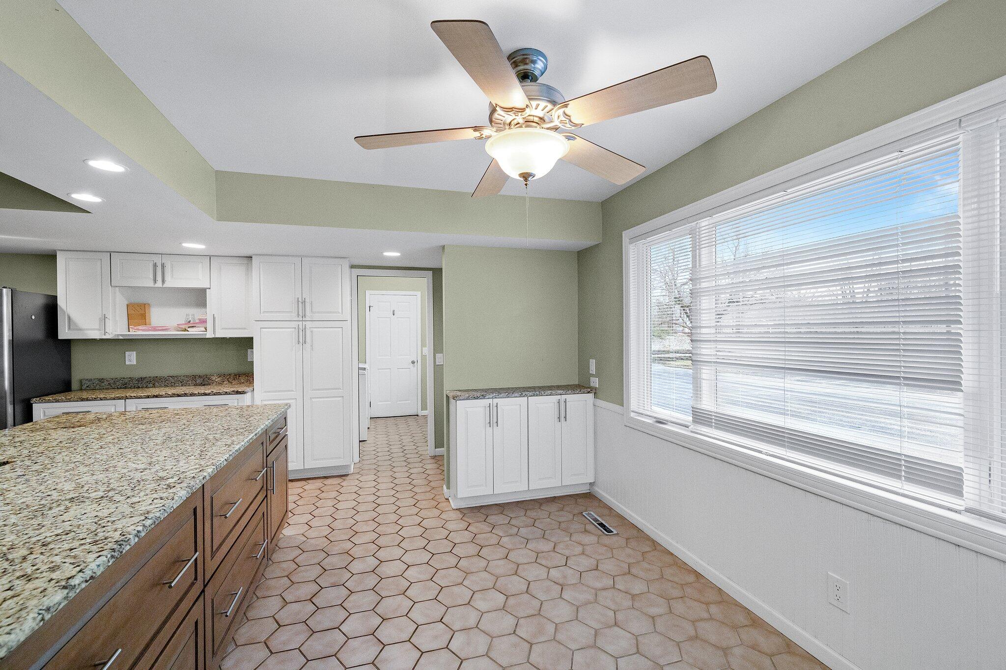 10831 Hendricks Place Crown Point, IN 46307 - Photo 9 of 37 2048x1365