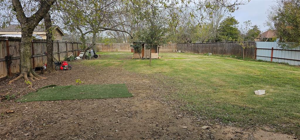 433 Ard Road Seagoville, TX 75159 - Photo 16 of 16 a view of a backyard
