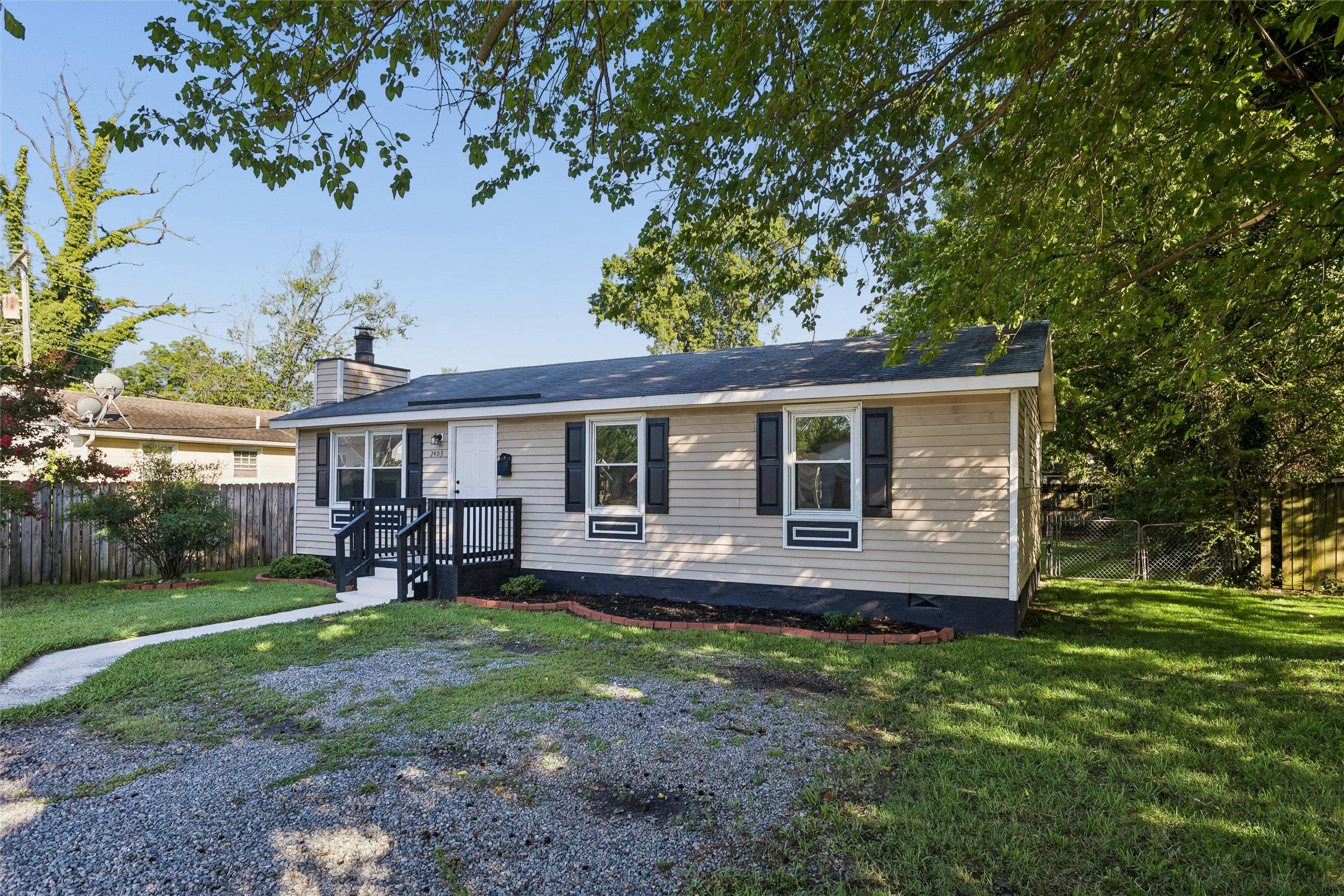 2403 Shell Road Hampton, VA 23661 - Photo 2 of 31 Gallery Image 2
