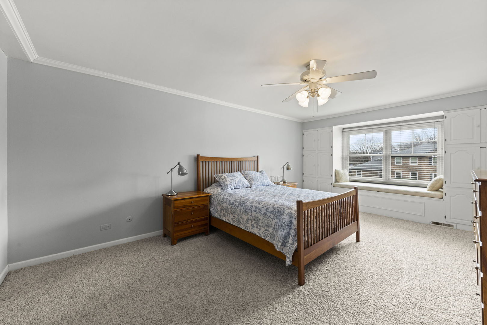 909 Hidden Lake Road Naperville, IL 60565 - Photo 18 of 55 Gallery Image 18