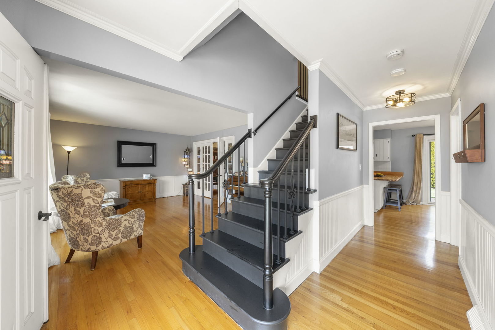 909 Hidden Lake Road Naperville, IL 60565 - Photo 4 of 55 Gallery Image 4